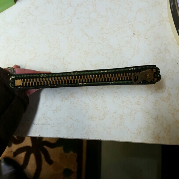 Vintage Zipper Bag - Picture 3 of 5